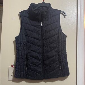 Hollister Black Quilted Women's Vest
